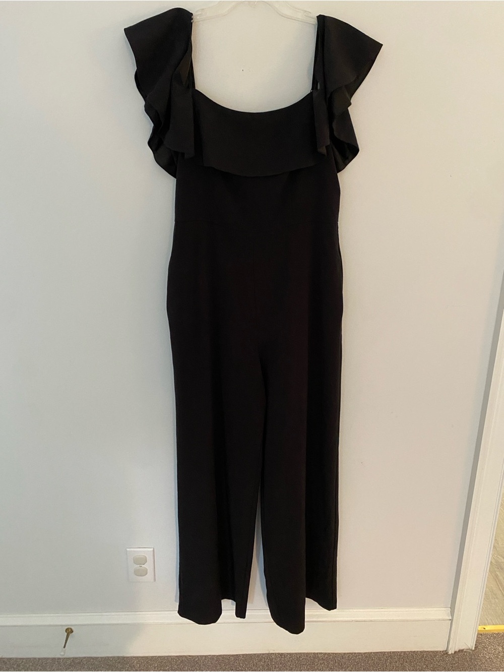 Eliza J Black Off Shoulder Ruffled Strap Jumpsuit Size 10